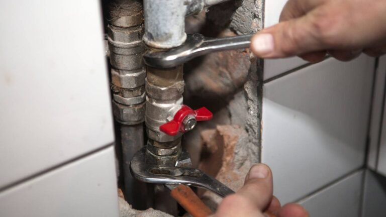 Comunidad hispana es la más expuesta a cañerías de plomo en Nueva York