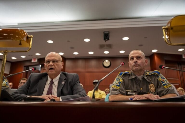 Federales investigan a policías acusados de enviar datos falsos de paradas de tráfico