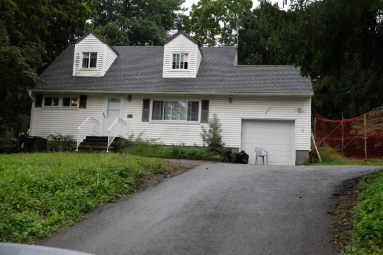 Encuentran 30 inmigrantes viviendo en “condiciones atroces” en casa