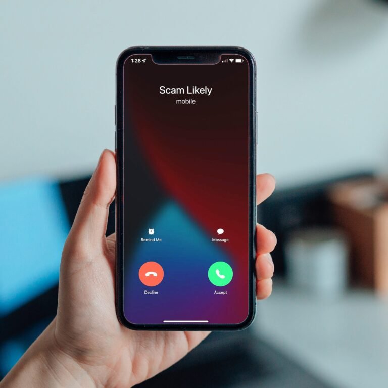 Estafadores se hacen pasar por comisionado de la policía