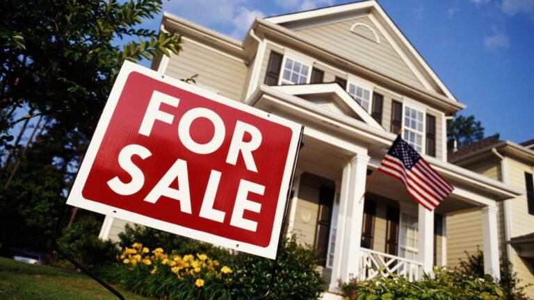 Aumenta cifra de hispanos que compran casas en EEUU