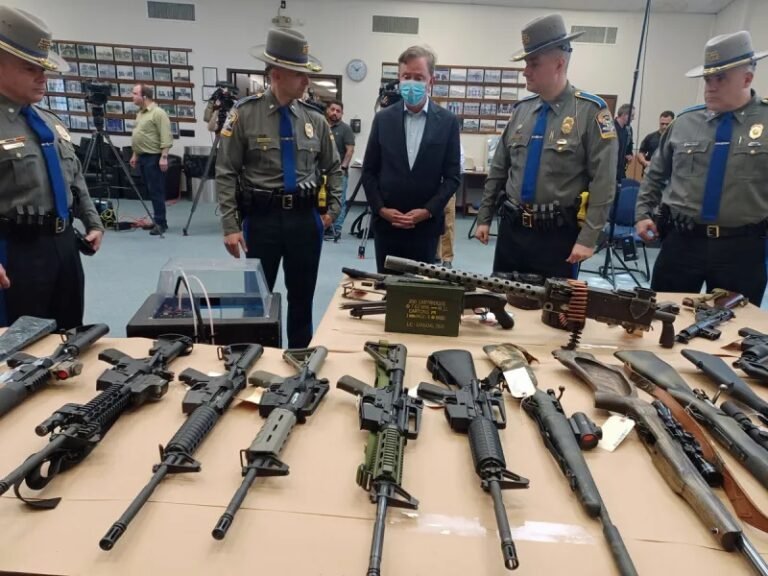 Jueza rechaza moción presentada por grupo para detener ley de armas de asalto