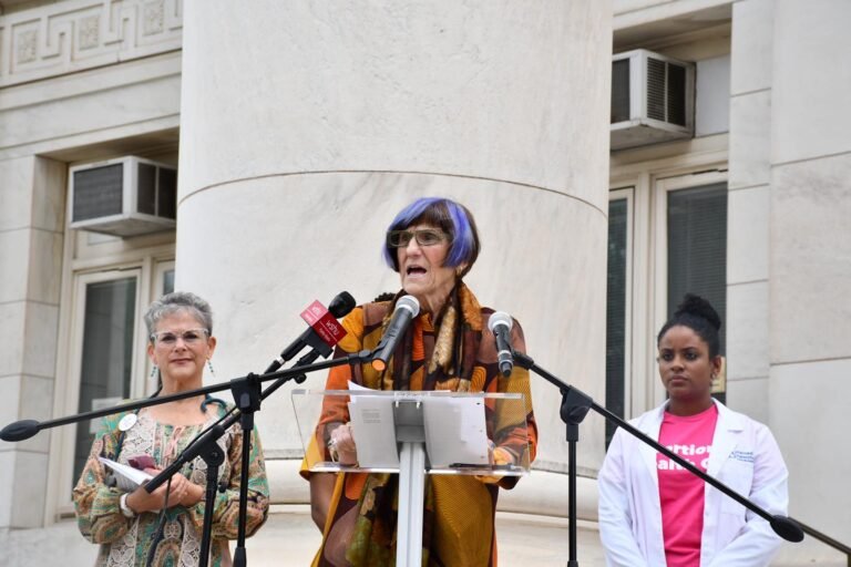 Más de 37 mil niños de CT podrían perder atención infantil, según Congresista federal