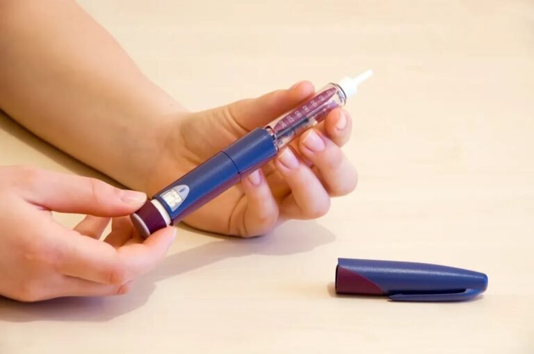 Miles de beneficiarios de Medicare ven costos más bajos de insulina