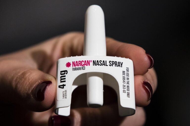 Narcan ya está disponible en farmacias de NY, anuncia Gobernadora