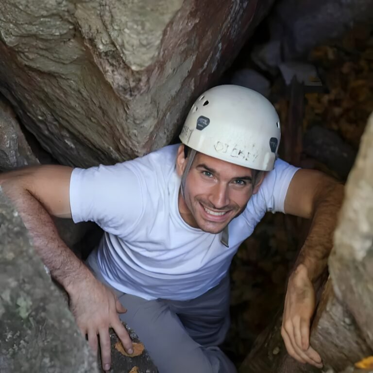 Rescatan a científico de Westchester que estaba atrapado en cueva de Turquía