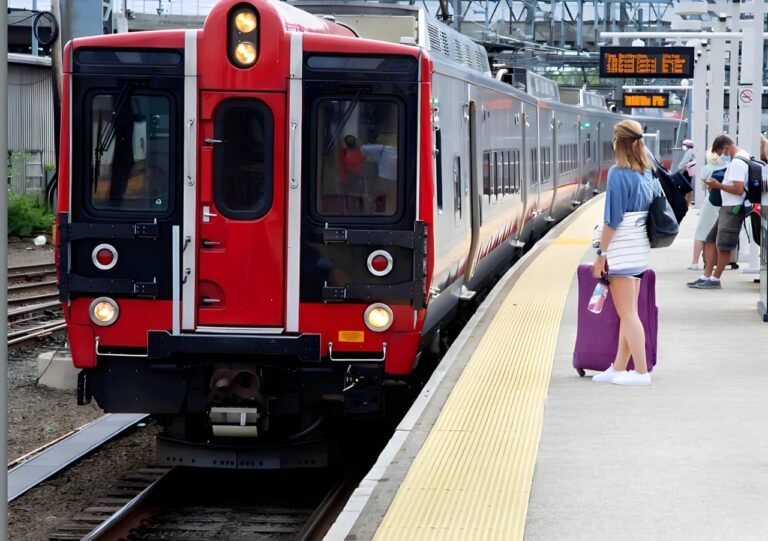 Proponen cambios en servicio de autobuses y trenes
