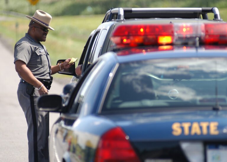Medidas enérgicas contra conductores que infrinjan la ley en fiesta de Acción de Gracias