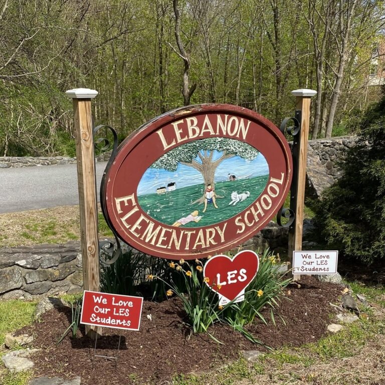 Polémica en escuela primaria por “Club de Satanás”