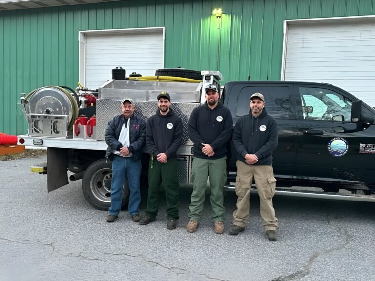 Socorristas de CT ayudan en lucha contra incendios forestales de Carolina del Norte