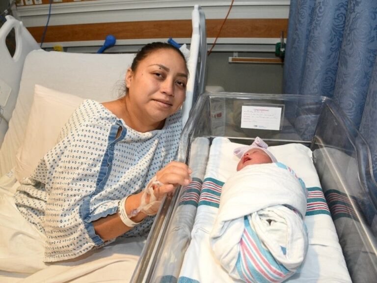 Bebé hispana, la primera en nacer en 2024 en Westchester