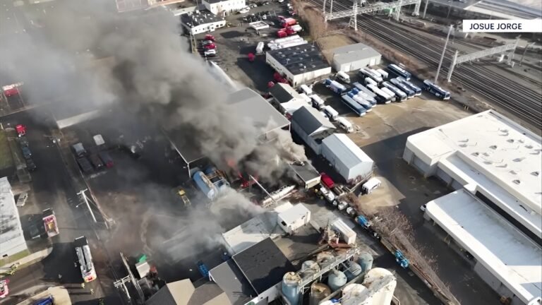 Continúa investigación tras explosión química en Bridgeport