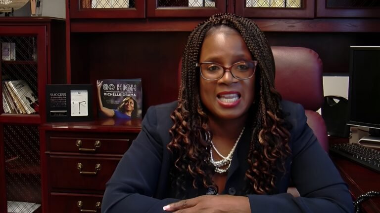 Jodi Hill-Lilly toma el mando mientras Departamento de Niños y Familias enfrenta desafíos y críticas