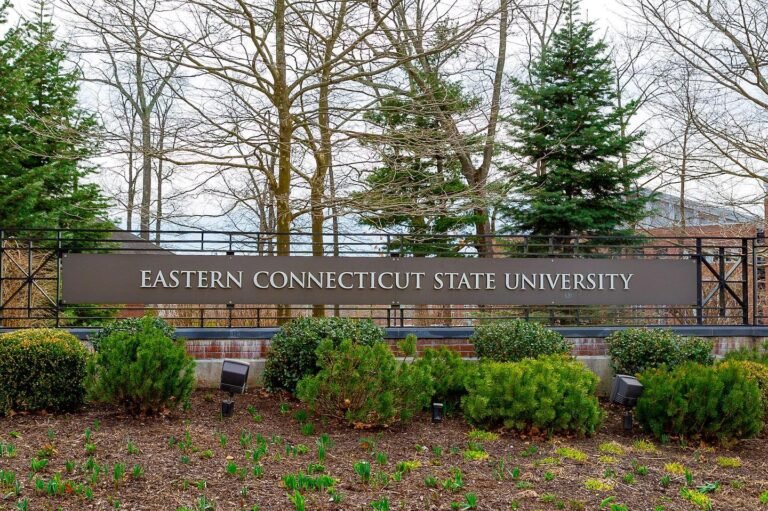 Universidades estatales de CT aumentarán costo de matrícula el próximo año para hacer frente a déficit de $140 millones