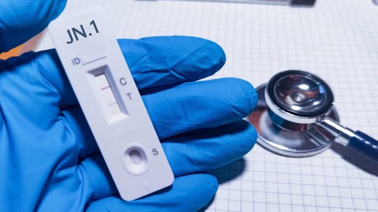 Aumentan casos de nueva variante de COVID-19