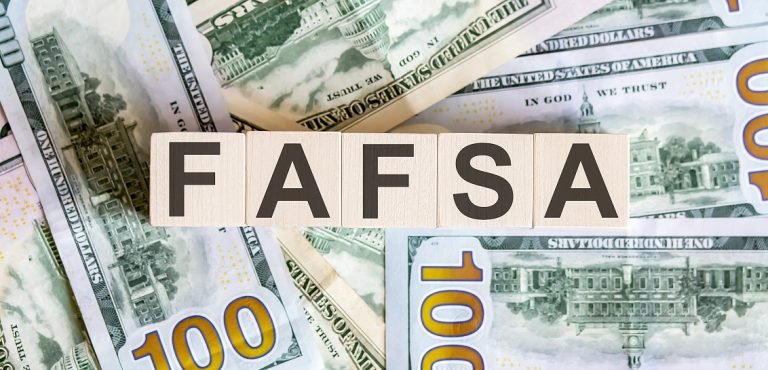 ¿Retraso en la FAFSA afectará decisiones universitarias en CT?, expertos responden