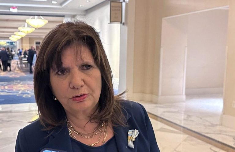 La ministra de Seguridad de Argentina pedirá a EEUU un cambio en su política hacia Venezuela