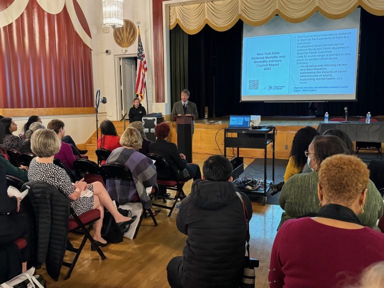 Extienden programa de equidad en salud materno infantil