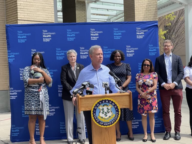 Amplían programa que ofrece visitas domiciliarias a familias de recién nacidos