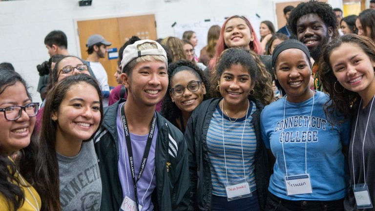 Buscan reducir brecha de diversidad entre estudiantes y maestros