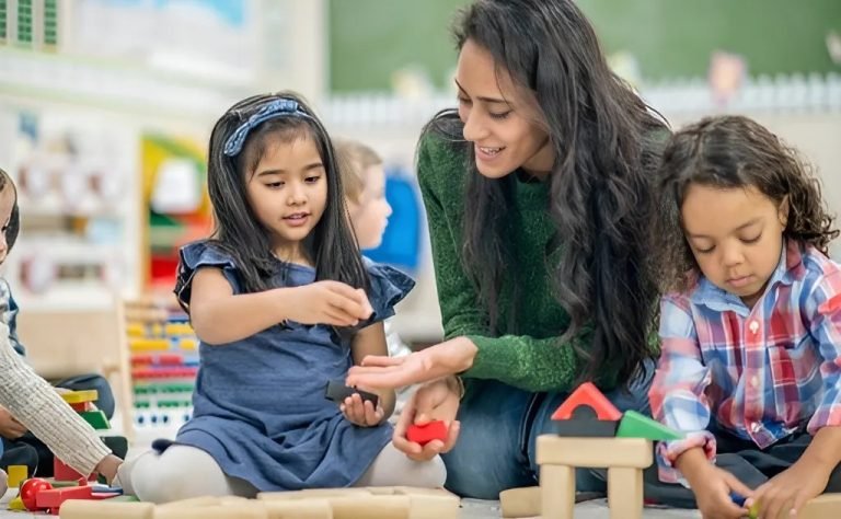 Piden ayuda por altos costos de cuidado infantil