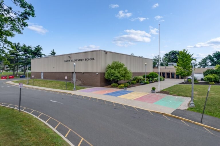 Escuelas reciben fondos para mejorar calidad del aire