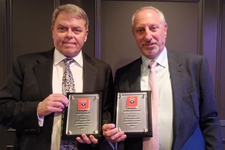 “Hispanos deben involucrarse más en política”