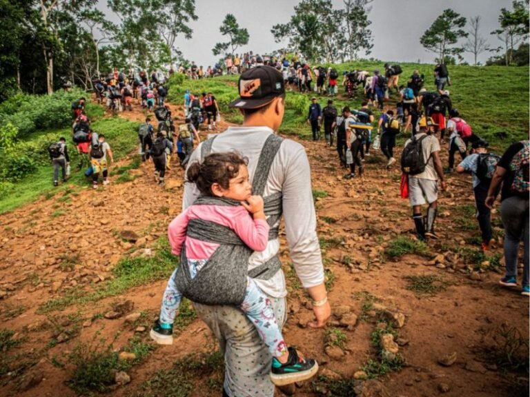 Más de 30 mil niños migrantes cruzan el Darién en cuatro meses
