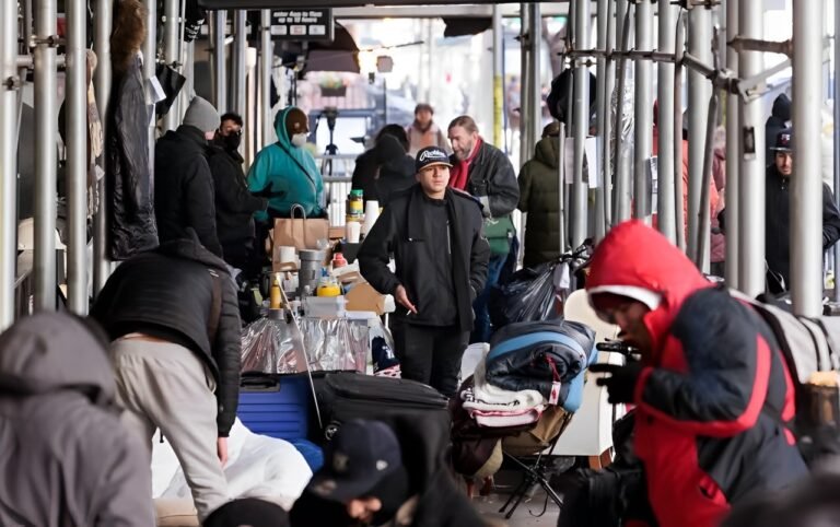 Medio millón de inmigrantes podrían obtener la ciudadanía bajo nuevo plan de Biden