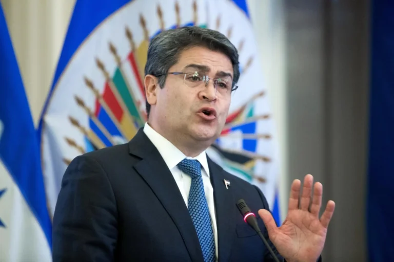 Corte de Nueva York condena a 45 años de cárcel a Juan Orlando Hernández, expresidente de Honduras