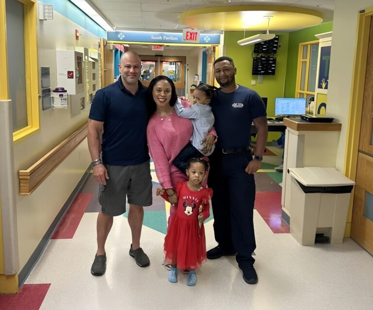 Gemelos dados de alta de hospital tras intento de ahogamiento