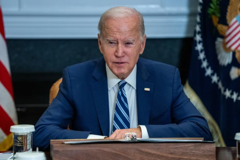 Joe Biden anunció que retira su candidatura a la reelección en EEUU