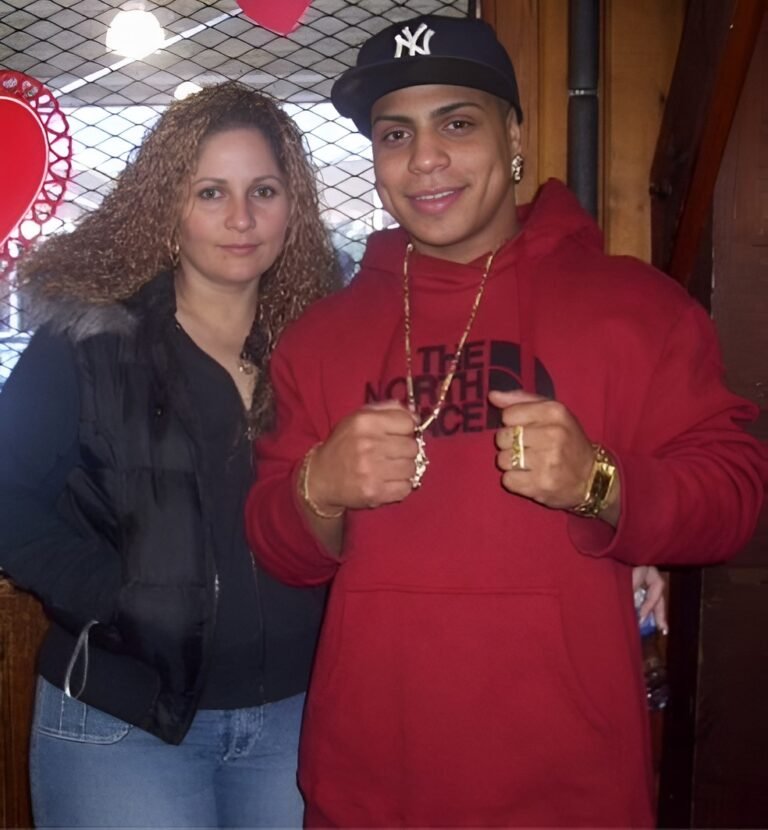 Familia de hispano asesinado a tiros por un policía presenta demanda