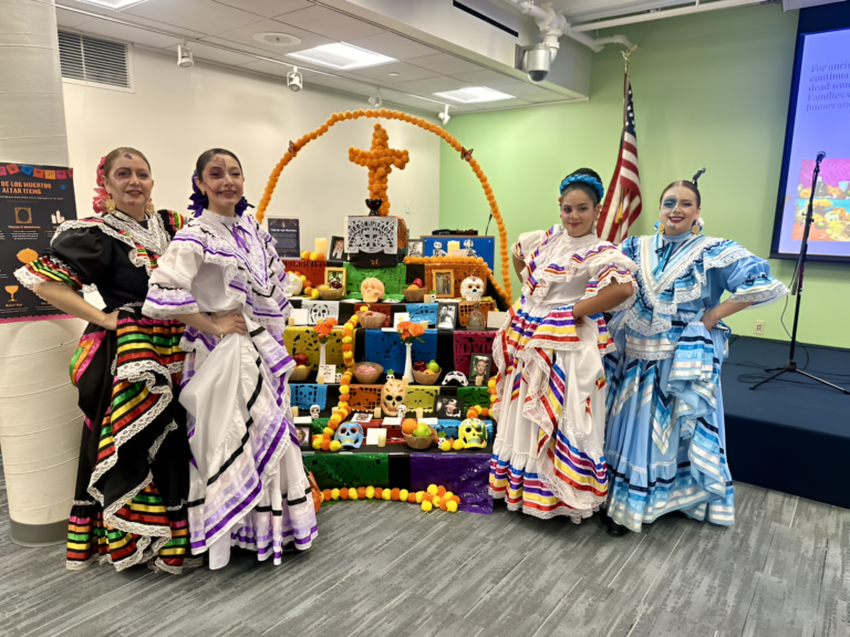 Celebran Día de los Muertos