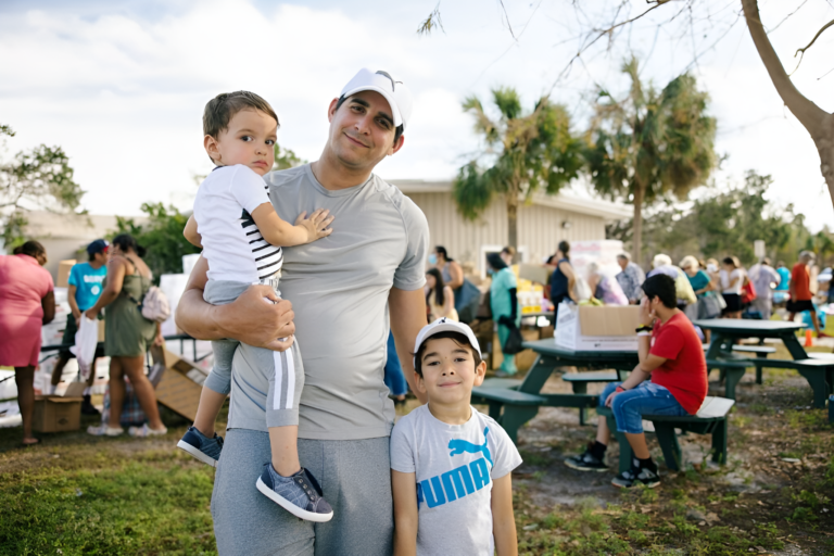 Según informe: Más de 500 mil hogares ganan por debajo del salario digno real