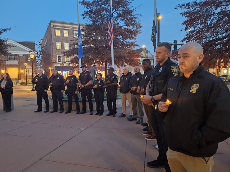 Vigilia para generar conciencia sobre la violencia doméstica