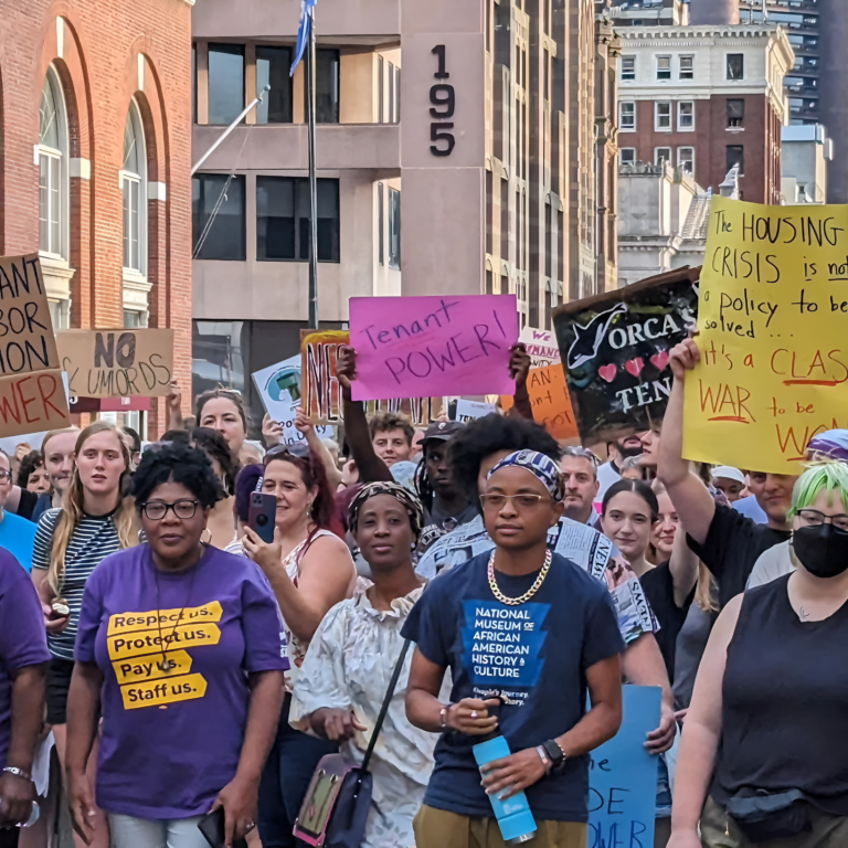 Legisladores consideran ampliación de proyecto federal sobre derechos de inquilinos