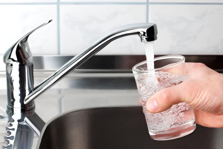 Nuevo compuesto químico identificado en agua potable