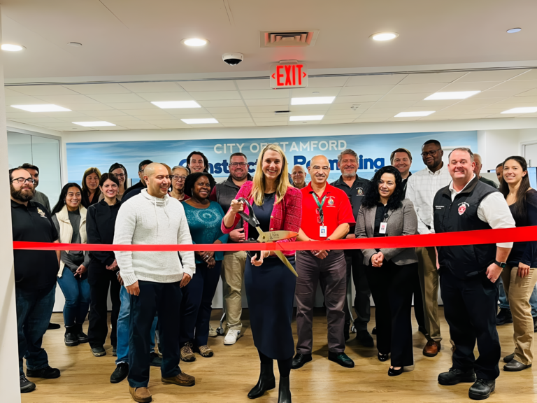 Abren nuevo centro para responder preguntas sobre permisos de la Ciudad