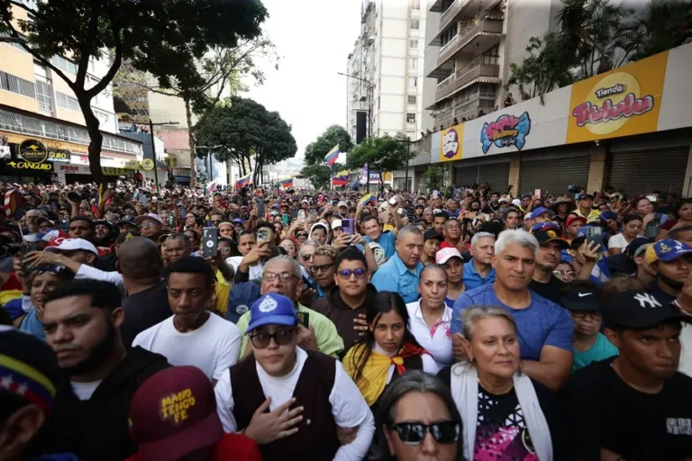 Violencia, corrupción y polarización: los desafíos críticos que marcarán América Latina en 2025