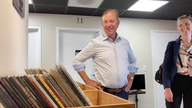 Cómo escuelas de CT pueden verse impactadas por propuesta presupuestaria de Gobernador