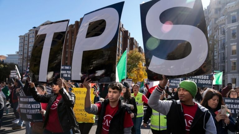 Ley que busca dar camino a la ciudadanía a beneficiarios de TPS y DACA regresa al Congreso de EEUU