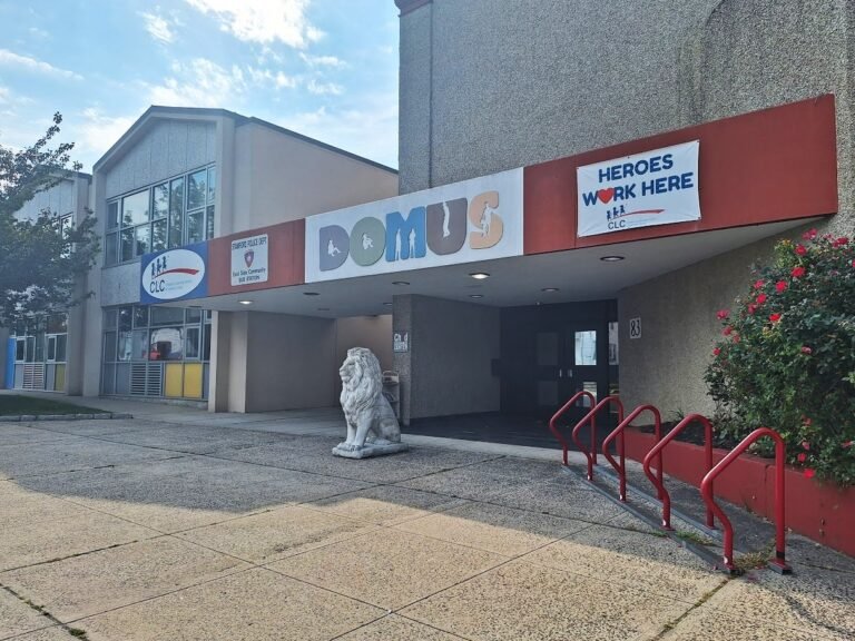 Programa que defiende a familias en escuelas está a punto de ser eliminado