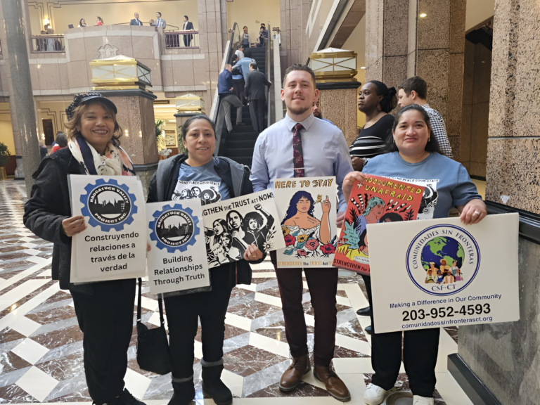 Cientos testifican sobre dos propuestas que buscan limitar colaboración de autoridades con el ICE