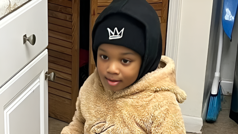 Niño de 3 años muere tras caer de un acantilado al Río Mamaroneck