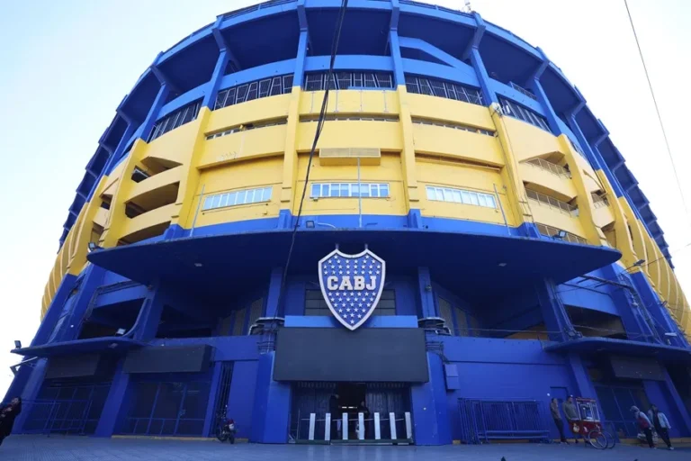 Boca Juniors cumple 120 años, en medio de un presente alejado de su histórica grandeza