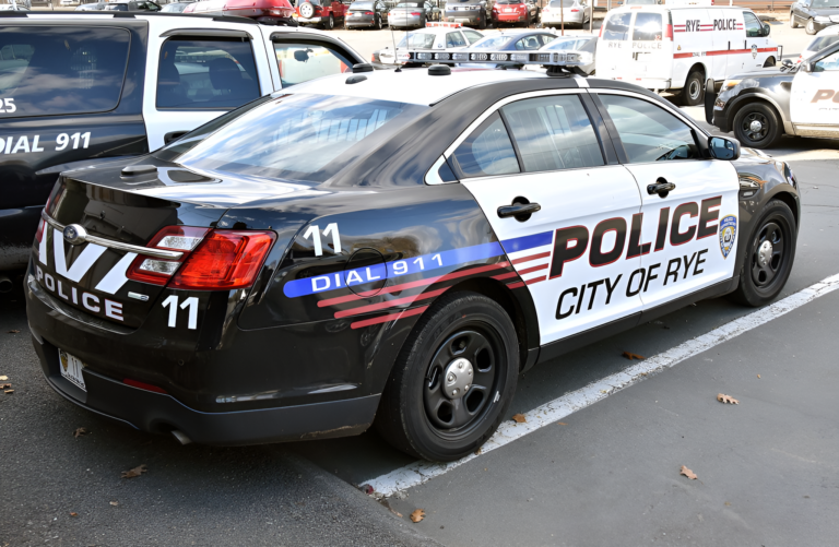 Encuentran a 3 niños en auto de mujer ebria en la I-95