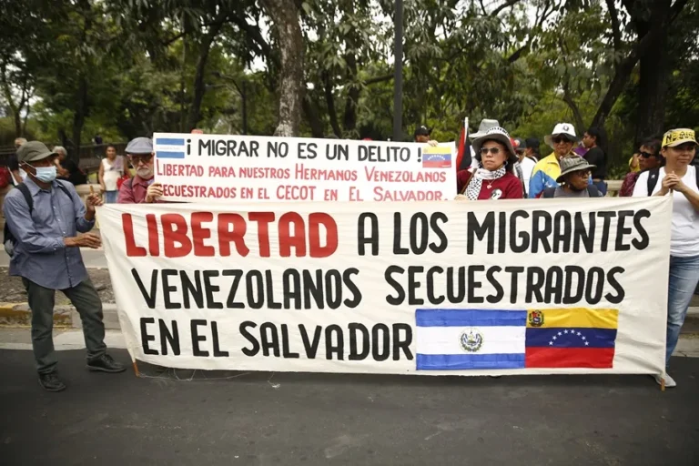 Corte Suprema bloquea deportaciones de venezolanos en un fallo sorpresivo