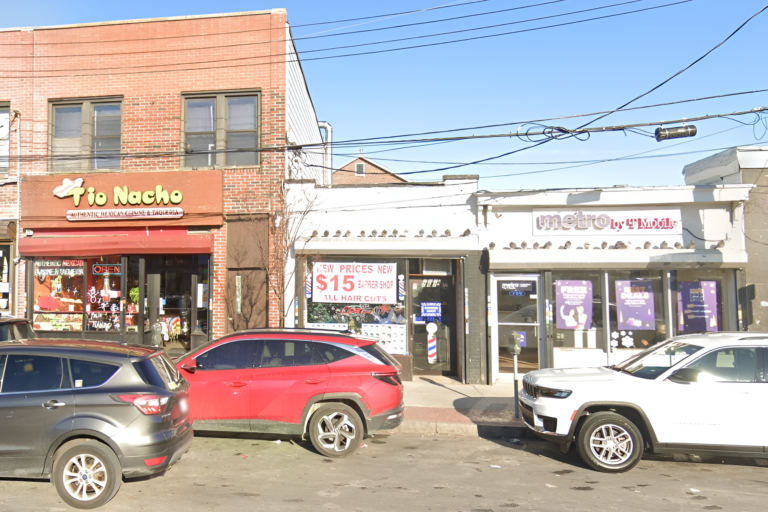 Se declara culpable de ataque antisemita con tijeras contra un barbero judío