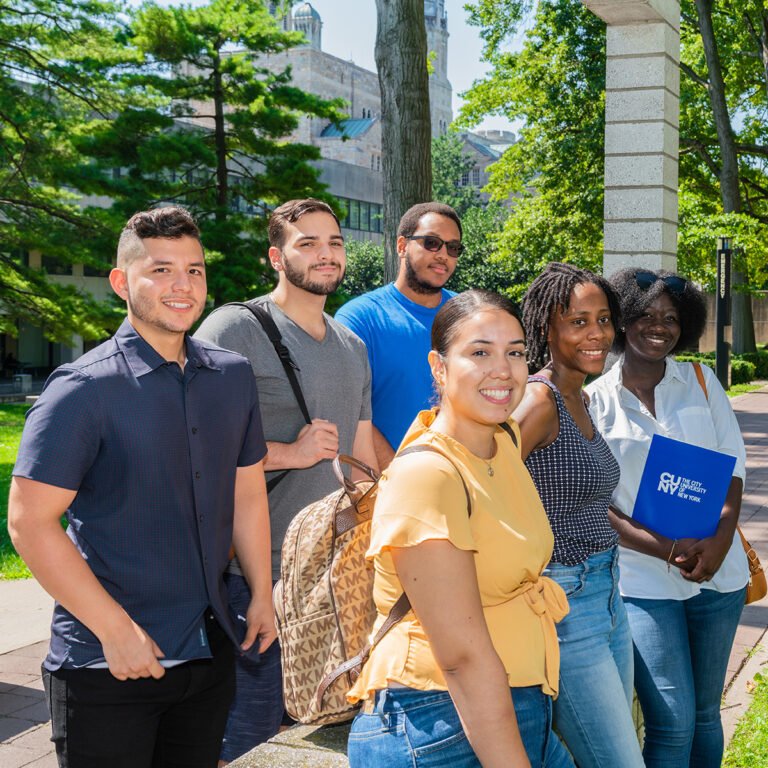 Estudio gratuito en colegios comunitarios para adultos que cursen carreras en sectores laborales prioritario